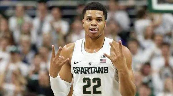 他在场上的 他在场上的