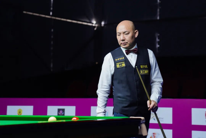 构与更衣室 构与更衣室